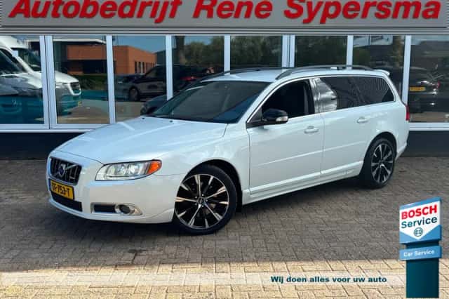 Volvo V70 (2010) thumbnail 1