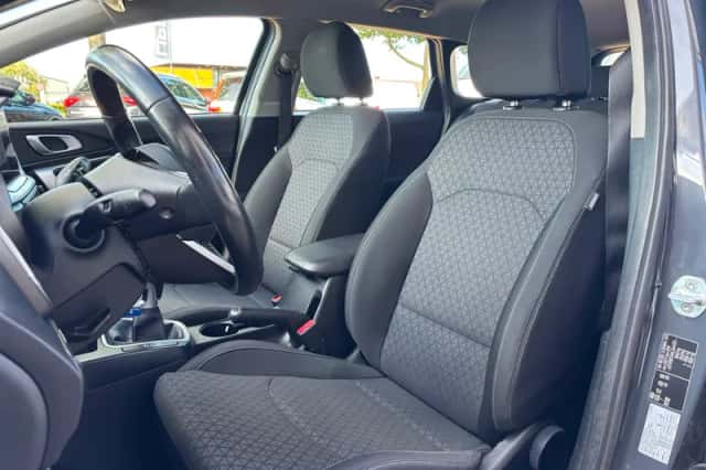 Kia Ceed Sportswagon (2020) thumbnail 2