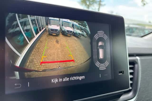 Renault Trafic (2023) thumbnail 5