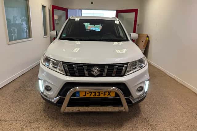 Suzuki Vitara (2020) thumbnail 2