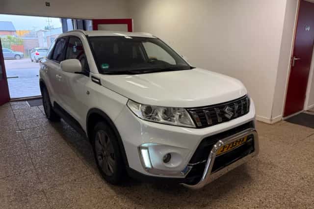 Suzuki Vitara (2020) thumbnail 3