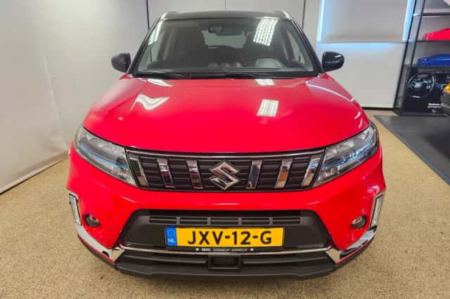 Suzuki Vitara (2023) thumbnail 2