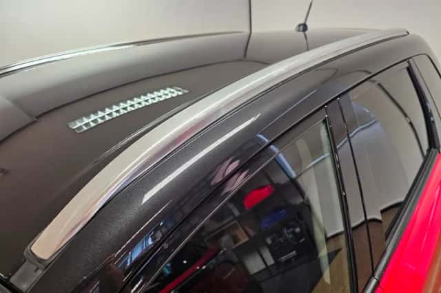 Suzuki Vitara (2023) thumbnail 5