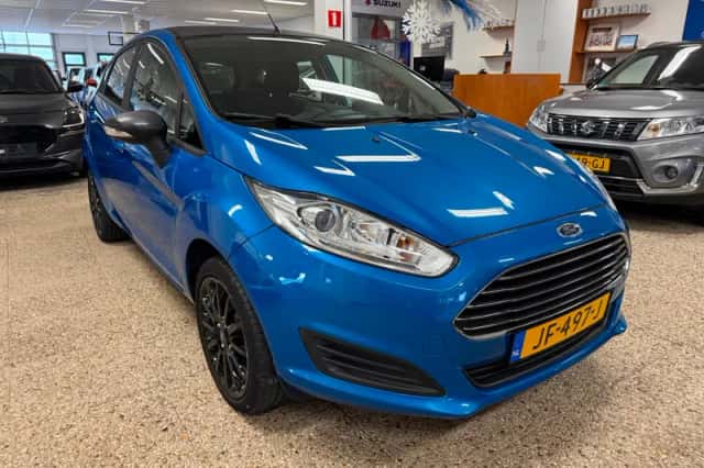 Ford Fiesta (2016) thumbnail 3