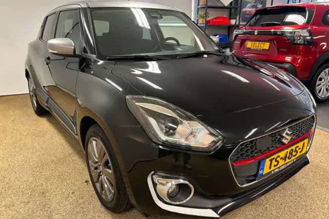 Suzuki Swift (2018) thumbnail 3
