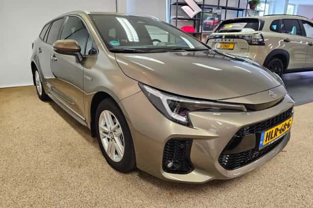 Suzuki Swace (2025) thumbnail 3
