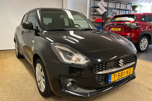 Suzuki Swift (2023) thumbnail 3