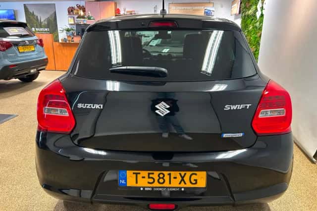 Suzuki Swift (2023) thumbnail 5