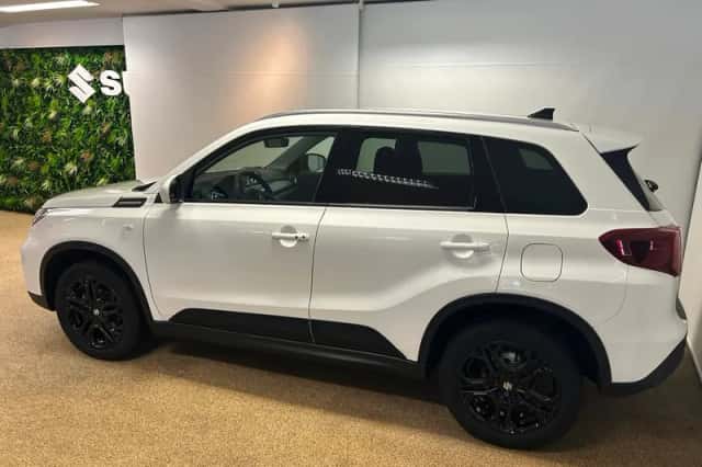 Suzuki Vitara (2025) thumbnail 4
