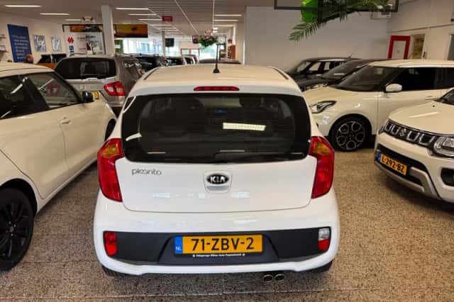 Kia Picanto (2012) thumbnail 5