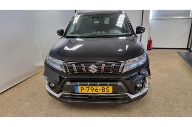 Suzuki Vitara (2022) thumbnail 2