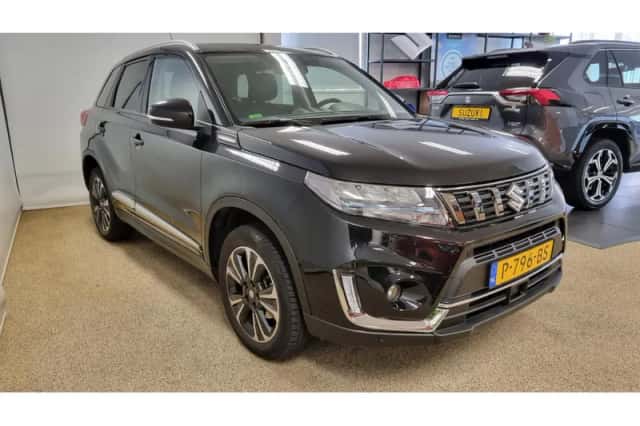 Suzuki Vitara (2022) thumbnail 3