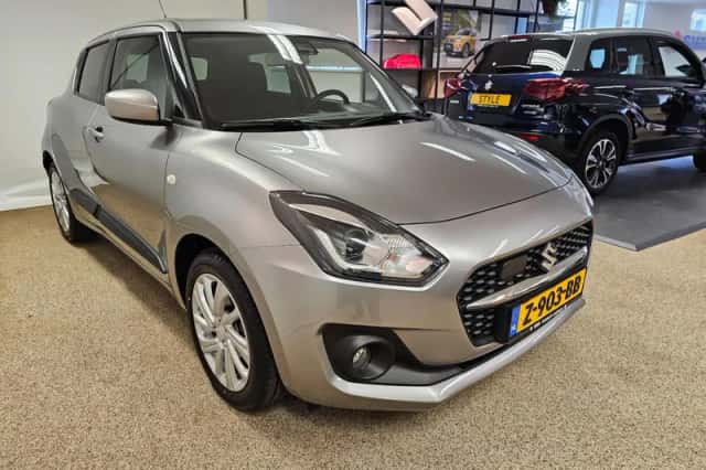 Suzuki Swift (2023) thumbnail 3