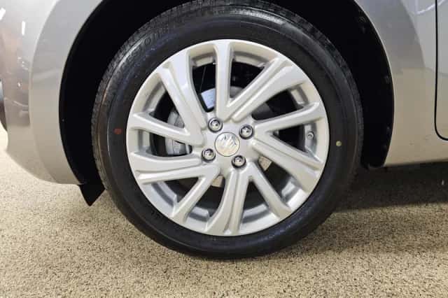 Suzuki Swift (2023) thumbnail 6