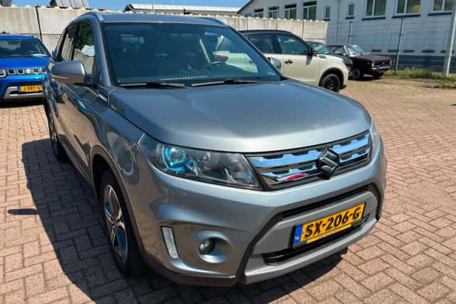 Suzuki Vitara (2018) thumbnail 3