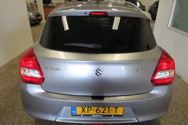 Suzuki Swift (2019) thumbnail 5