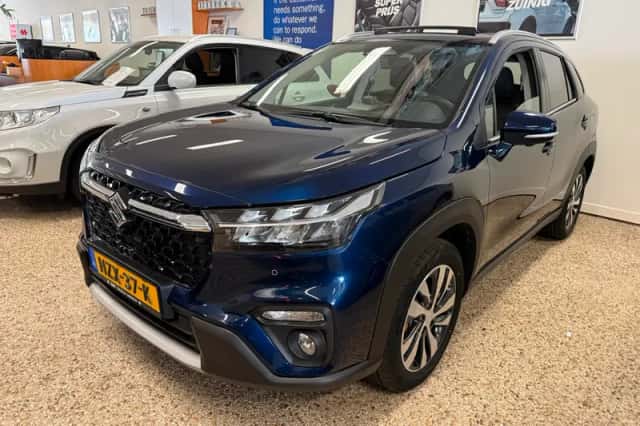 Suzuki S-Cross (2025) thumbnail 1
