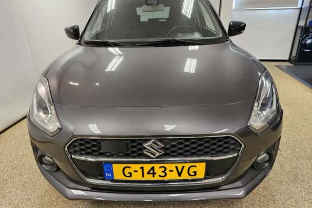 Suzuki Swift (2019) thumbnail 2