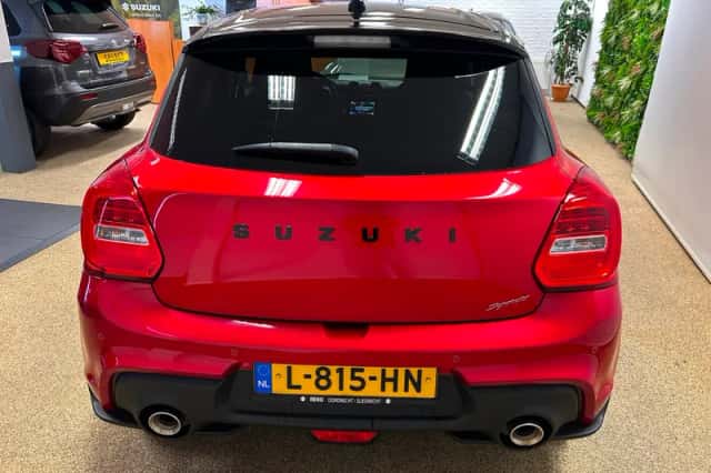 Suzuki Swift (2021) thumbnail 5