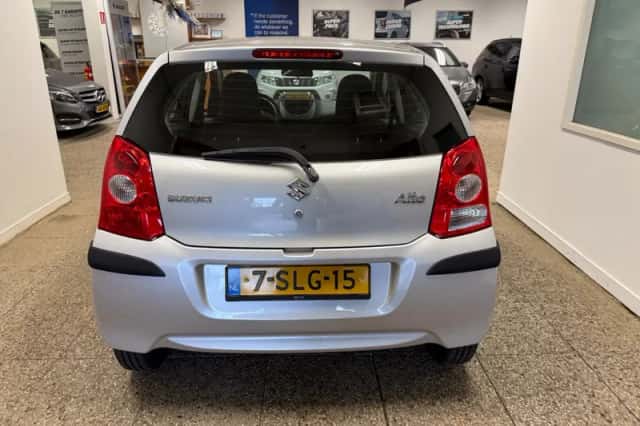 Suzuki Alto (2013) thumbnail 5