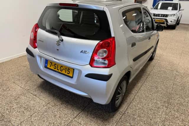Suzuki Alto (2013) thumbnail 6
