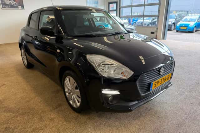 Suzuki Swift (2018) thumbnail 3