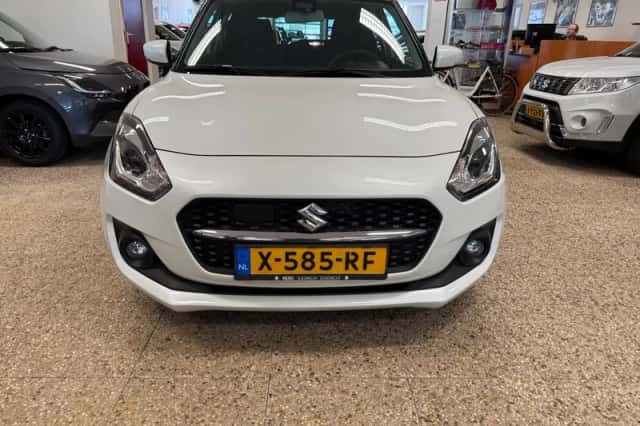 Suzuki Swift (2024) thumbnail 2