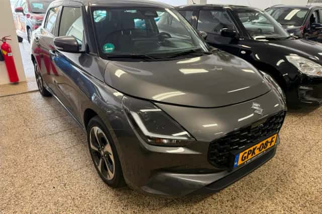 Suzuki Swift (2024) thumbnail 2