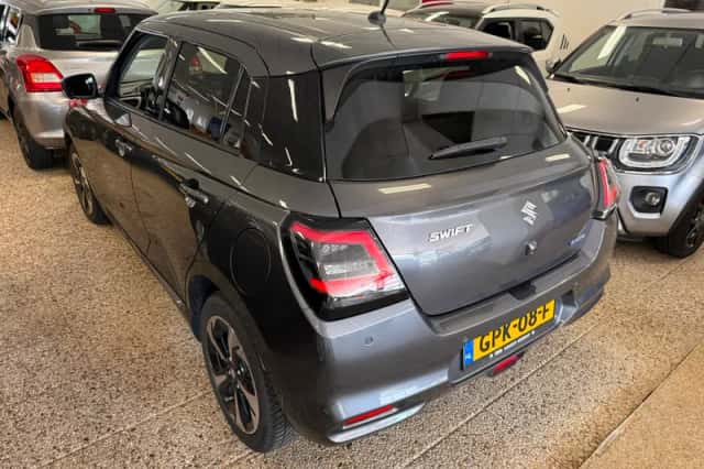 Suzuki Swift (2024) thumbnail 4