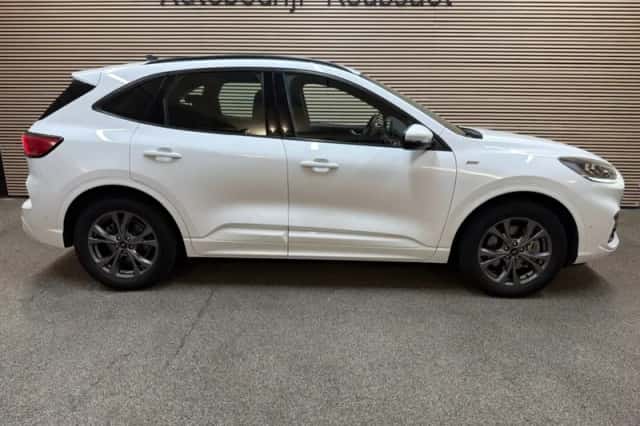 Ford Kuga (2020) thumbnail 6