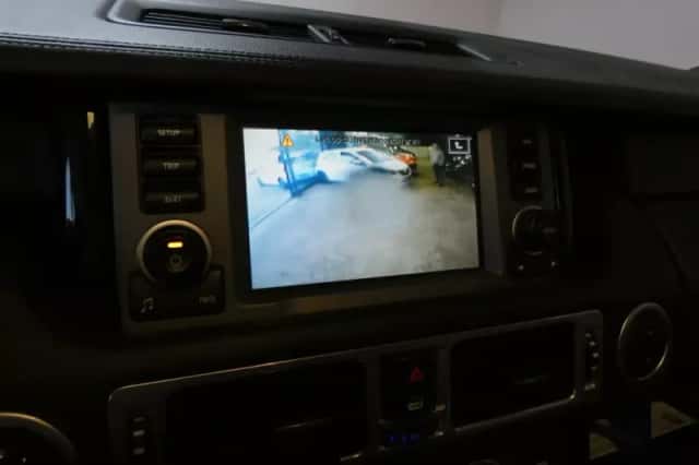 Land Rover Range Rover (2008) thumbnail 6