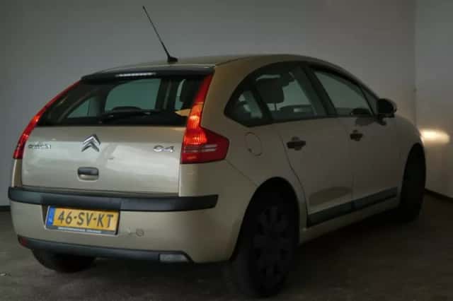 Citroën C4 (2006) thumbnail 6
