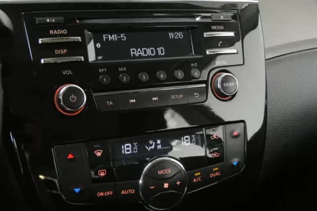Nissan Pulsar (2018) thumbnail 5