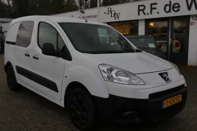 Peugeot Partner (2012) thumbnail 1