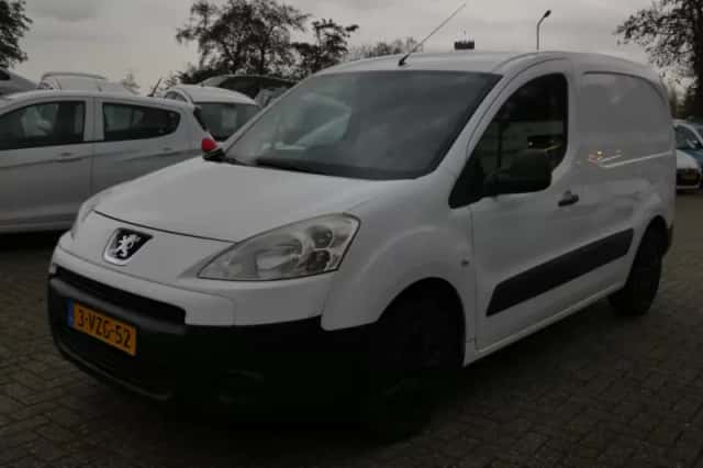 Peugeot Partner (2012) thumbnail 2