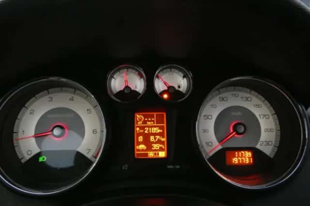 Peugeot 308 (2009) thumbnail 4
