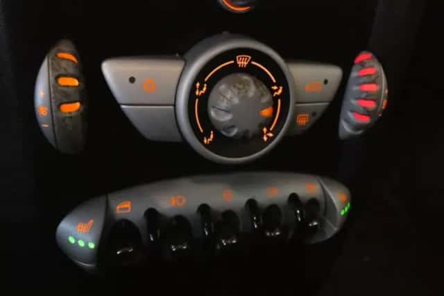 MINI One (2009) thumbnail 5