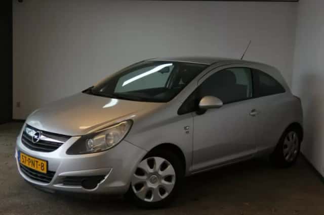 Opel Corsa (2011) thumbnail 1
