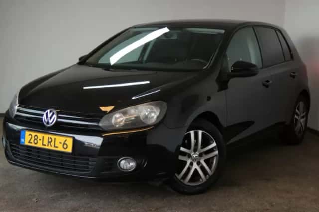 Volkswagen Golf (2010) thumbnail 1