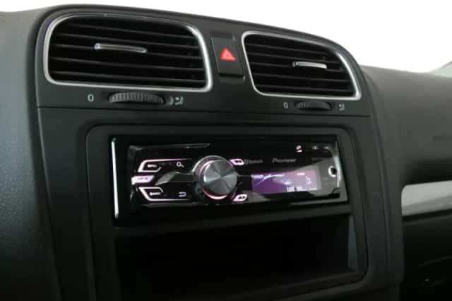 Volkswagen Golf (2011) thumbnail 5