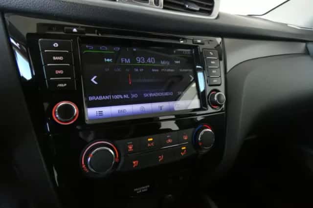 Nissan Qashqai (2014) thumbnail 4