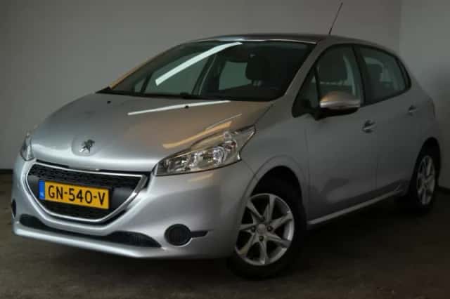 Peugeot 208 (2014) thumbnail 1