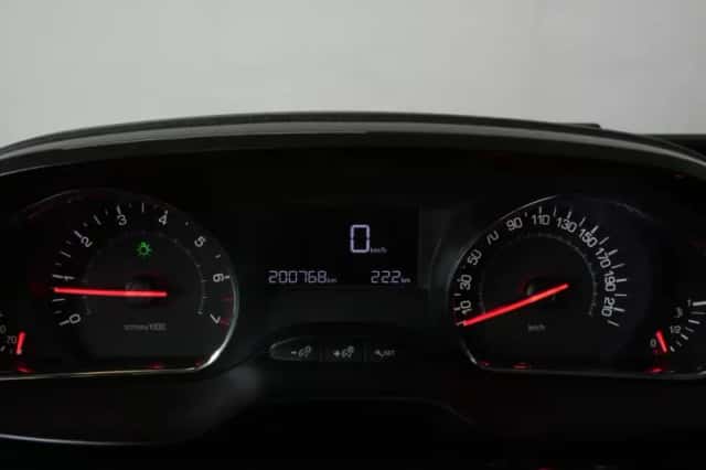 Peugeot 208 (2014) thumbnail 5
