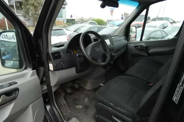 Mercedes-Benz Sprinter (2016) thumbnail 3