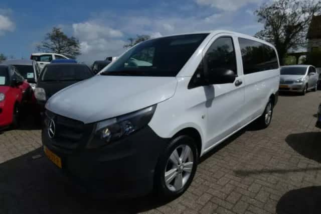 Mercedes-Benz Vito (2017) thumbnail 2