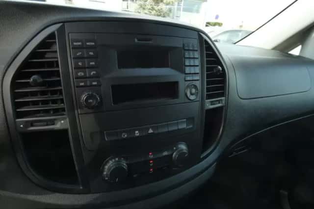 Mercedes-Benz Vito (2017) thumbnail 6