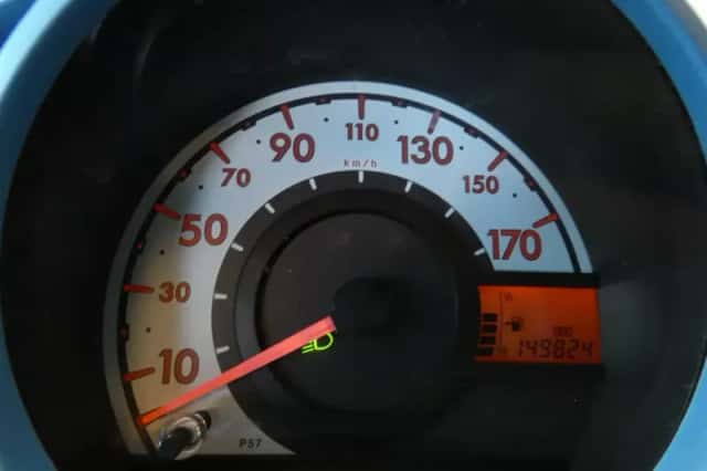Peugeot 107 (2010) thumbnail 4