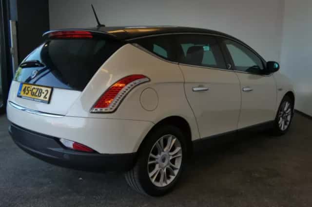 Lancia Delta (2008) thumbnail 6