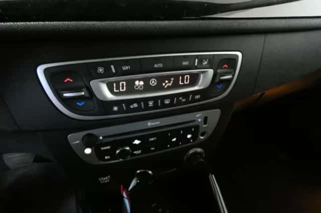Renault Mégane (2012) thumbnail 4