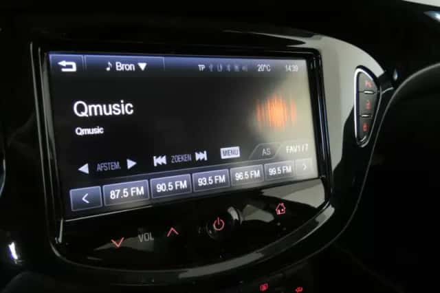 Opel Adam (2014) thumbnail 4